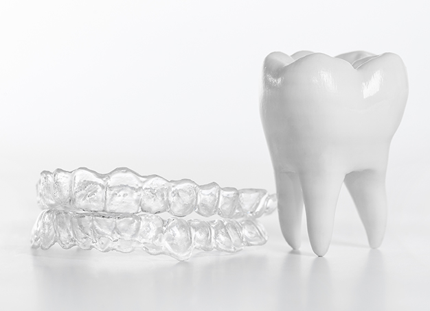 Invisalign aligners and model tooth