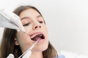 girl dealing with broken braces in Parsippany